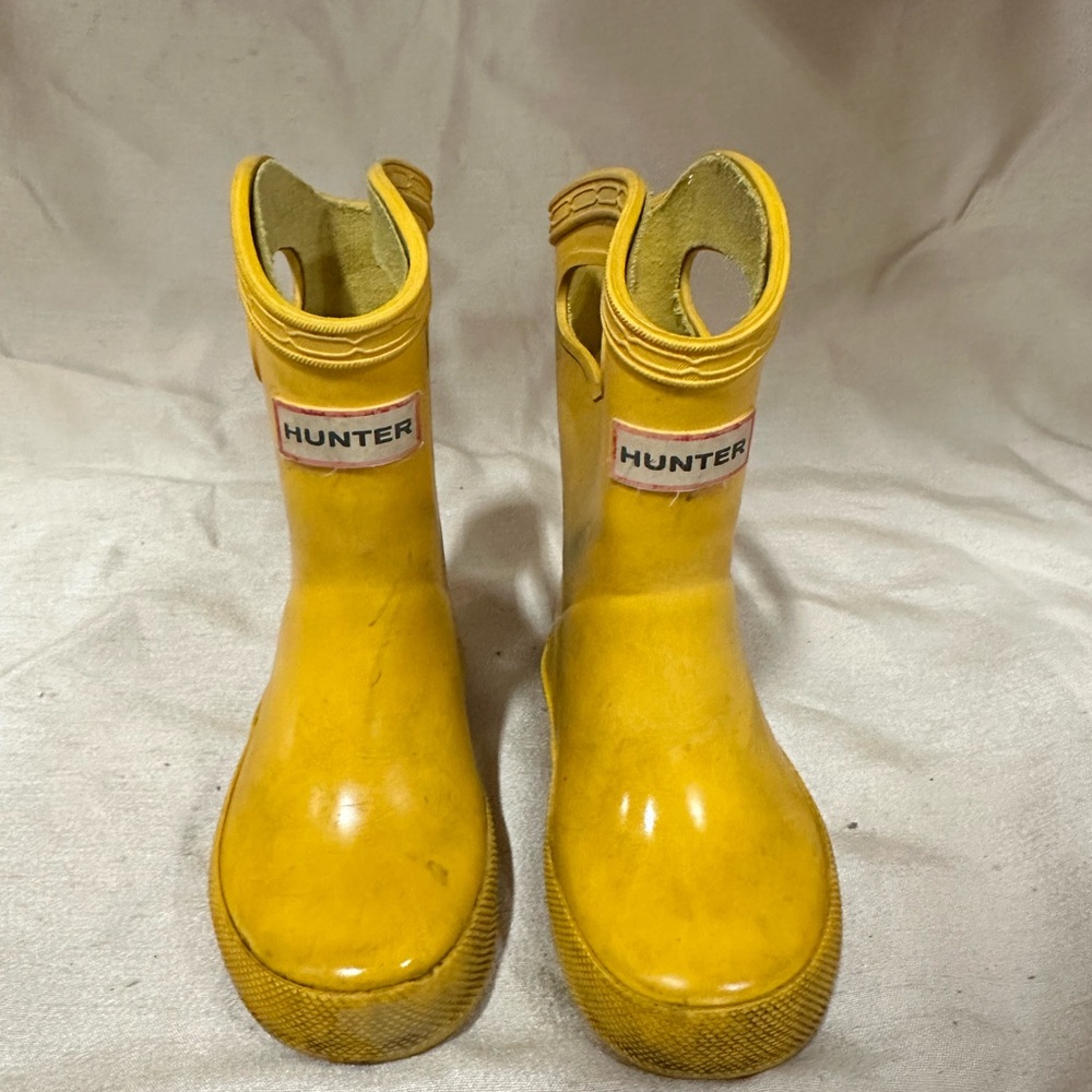 Hunter Yellow Rain & Snow Boots Waterproof Pull-On
